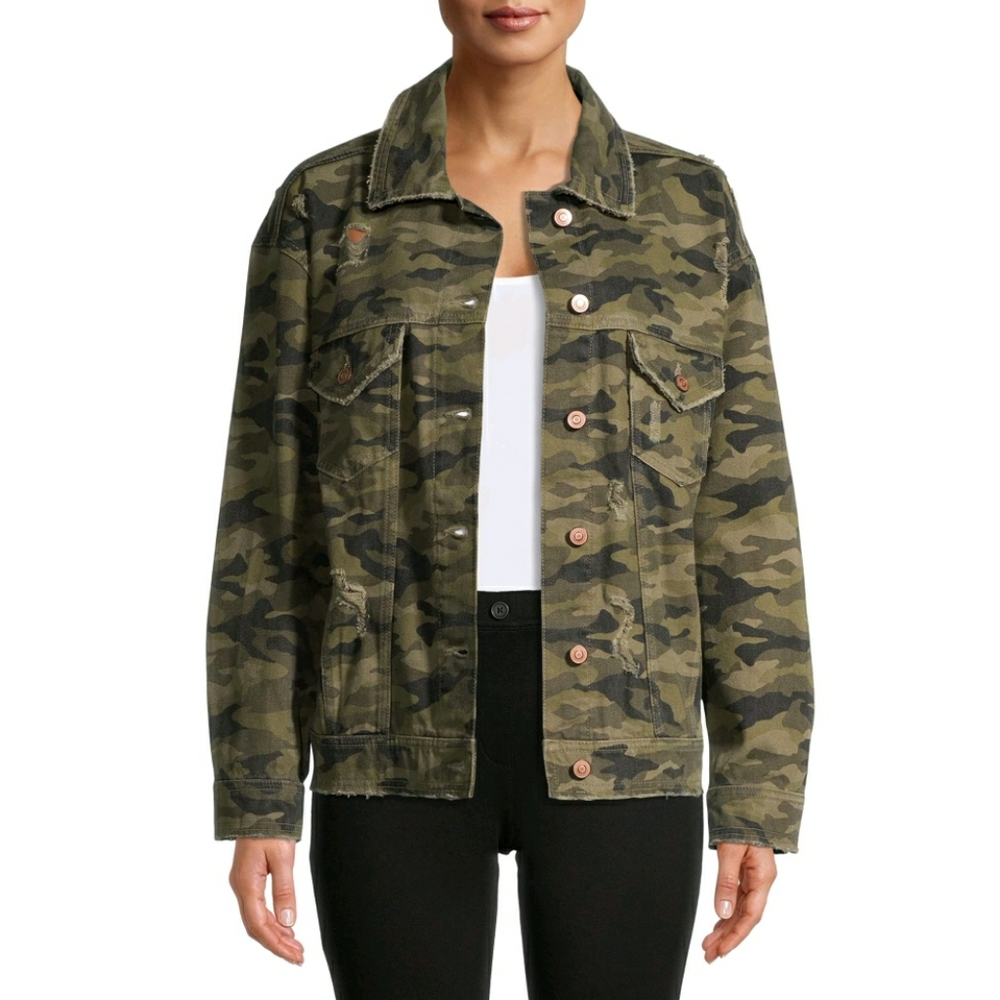 No Boundaries Distressed Camuflage Jacket